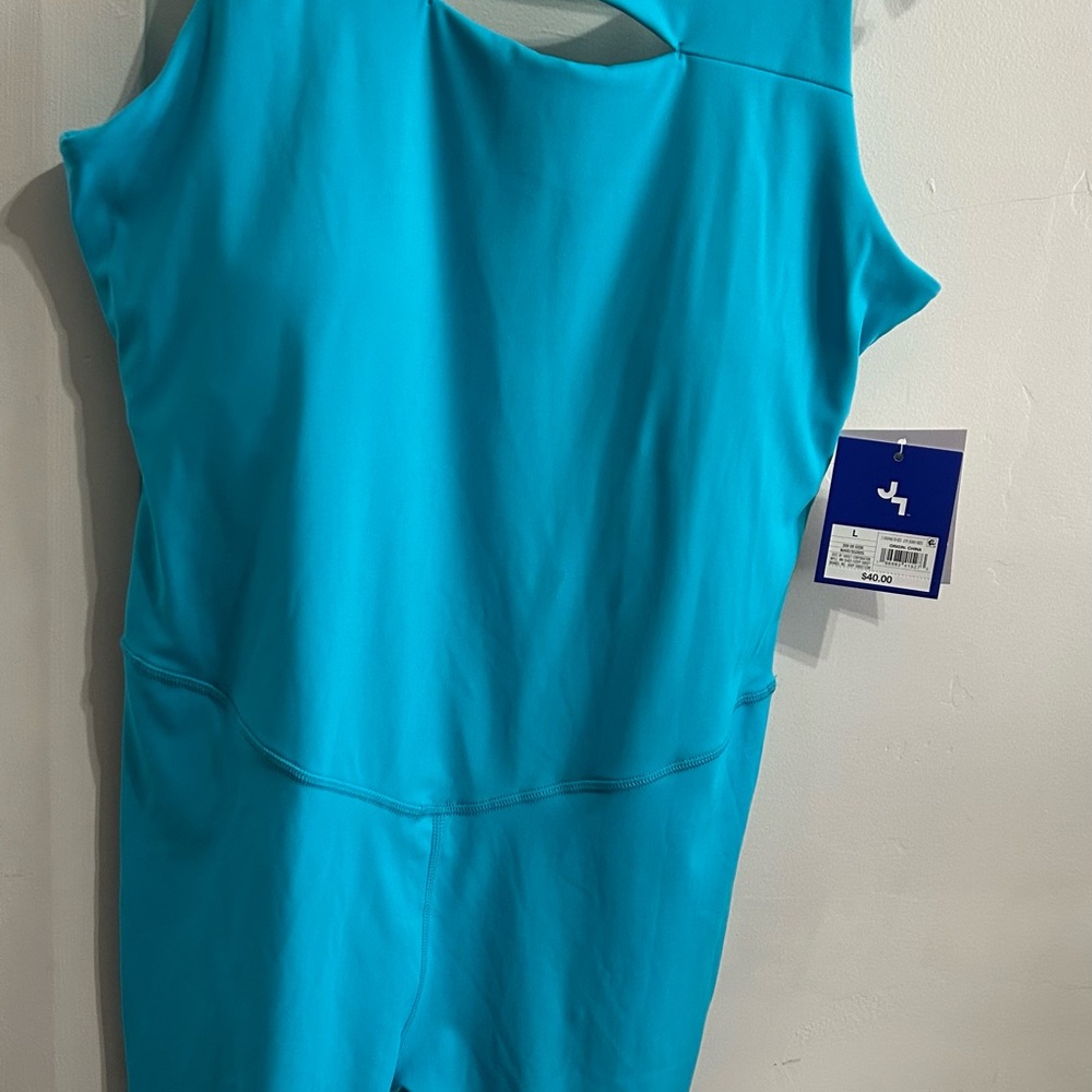 Women’s short active bodysuit